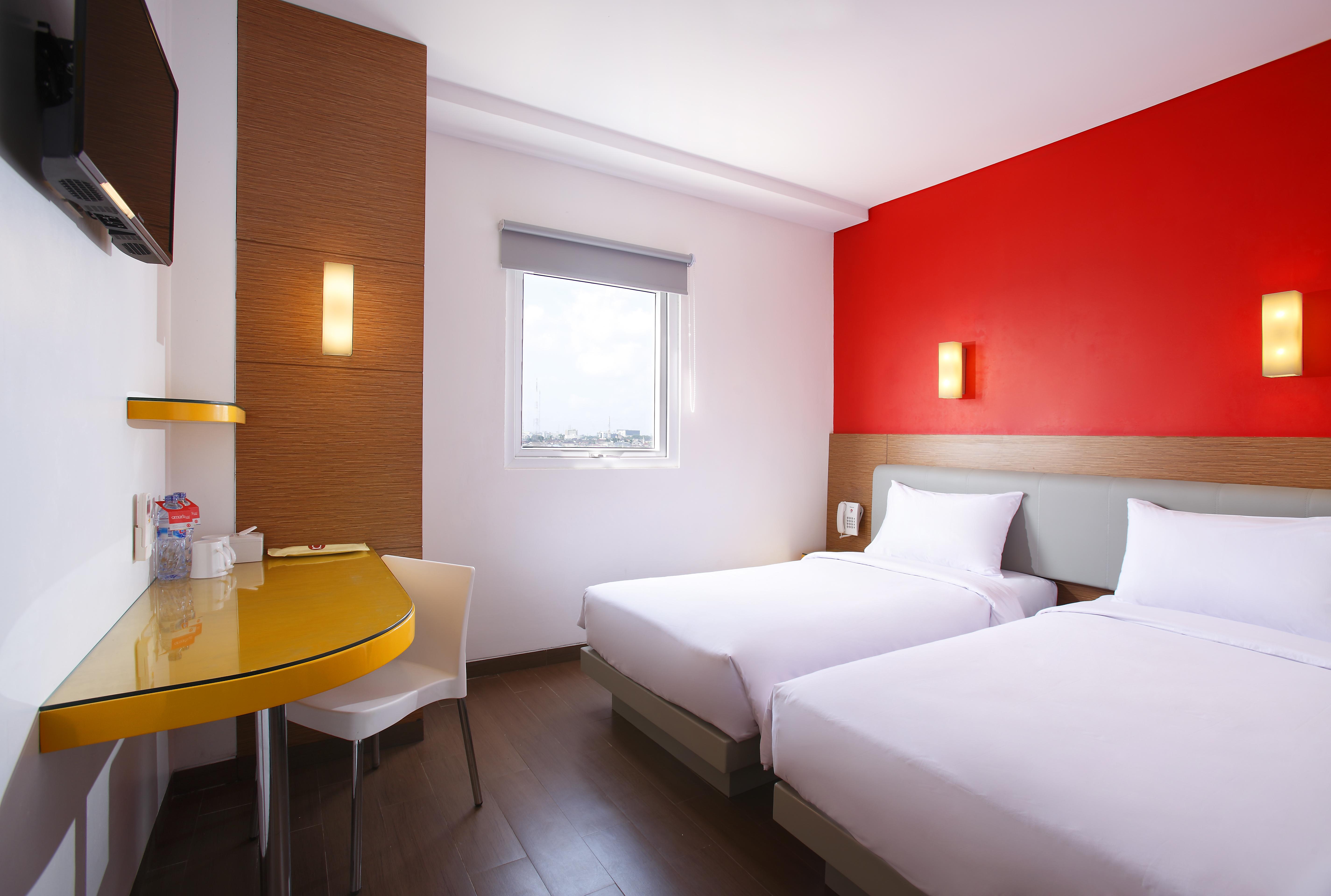 Amaris Hotel Palembang Exterior photo