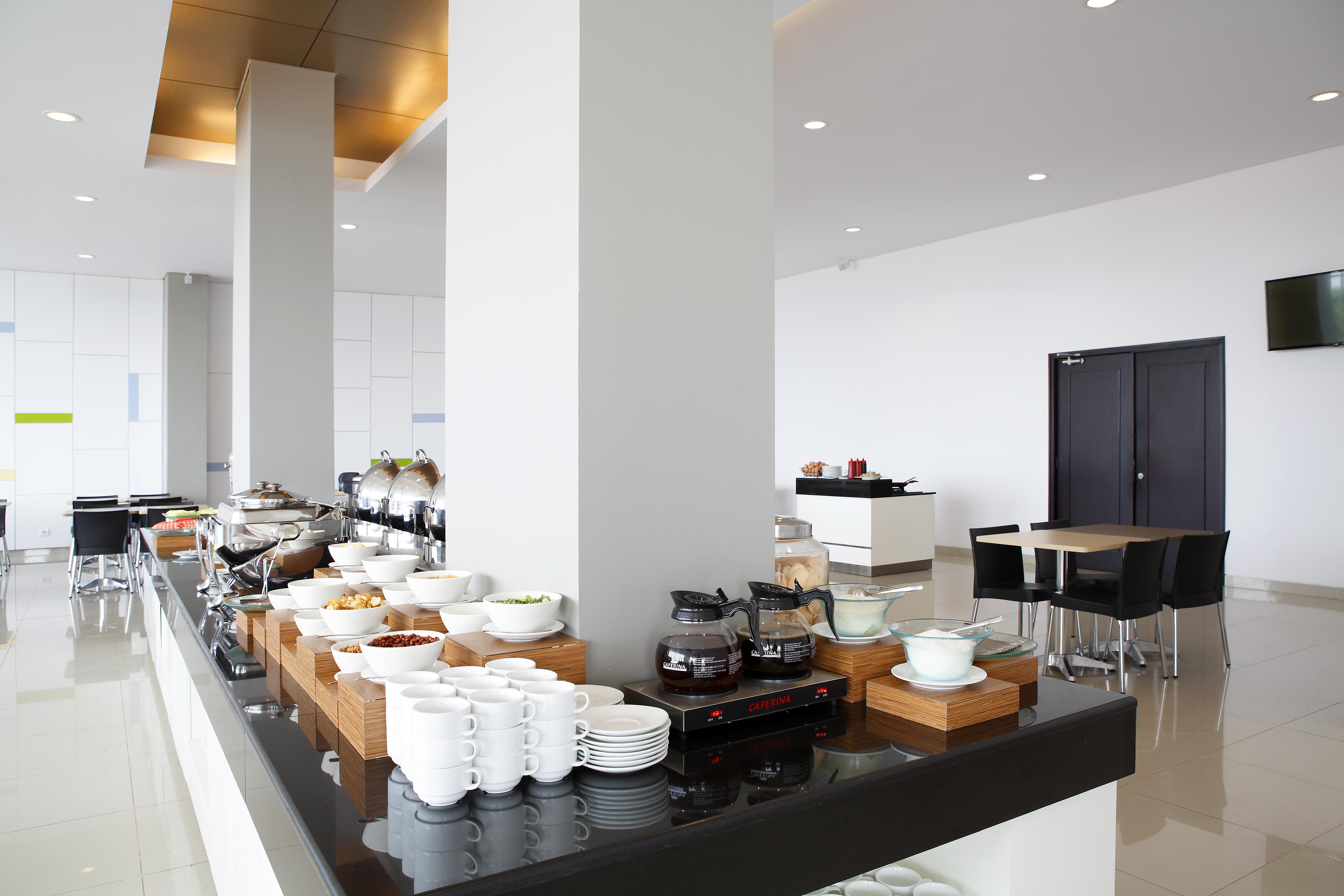 Amaris Hotel Palembang Exterior photo